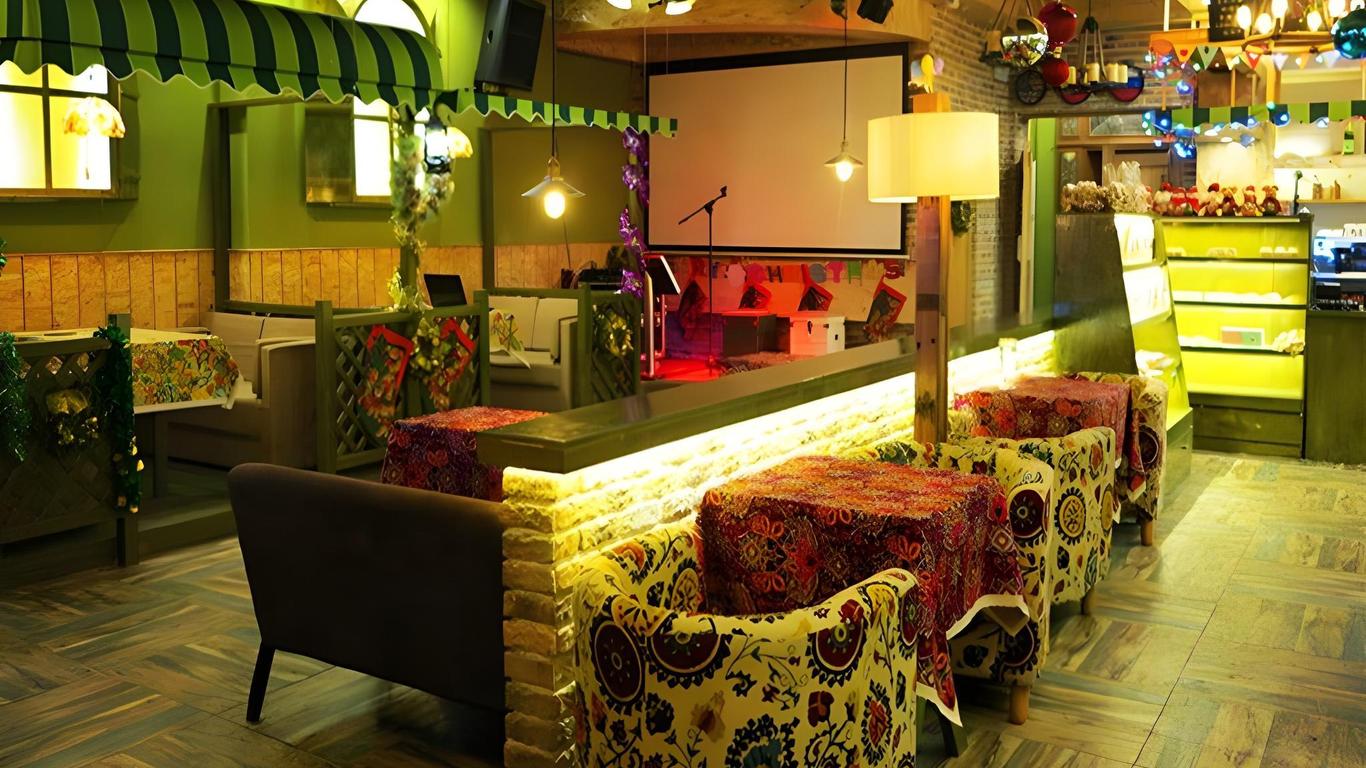 Sweet Postoffice Youth Hostel