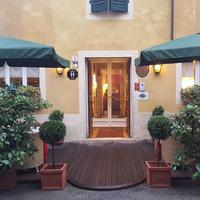 Hotel Diana