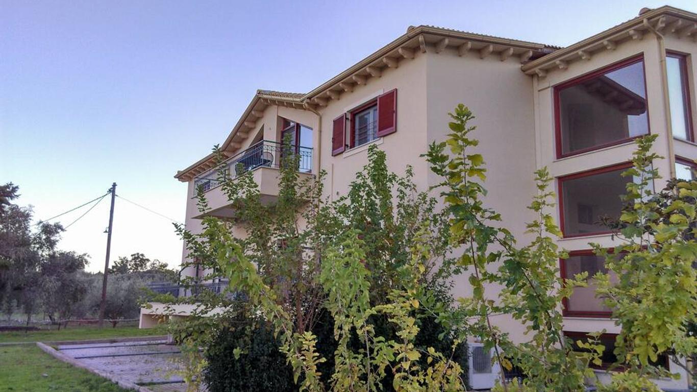 Ilia Art Suites & Estate