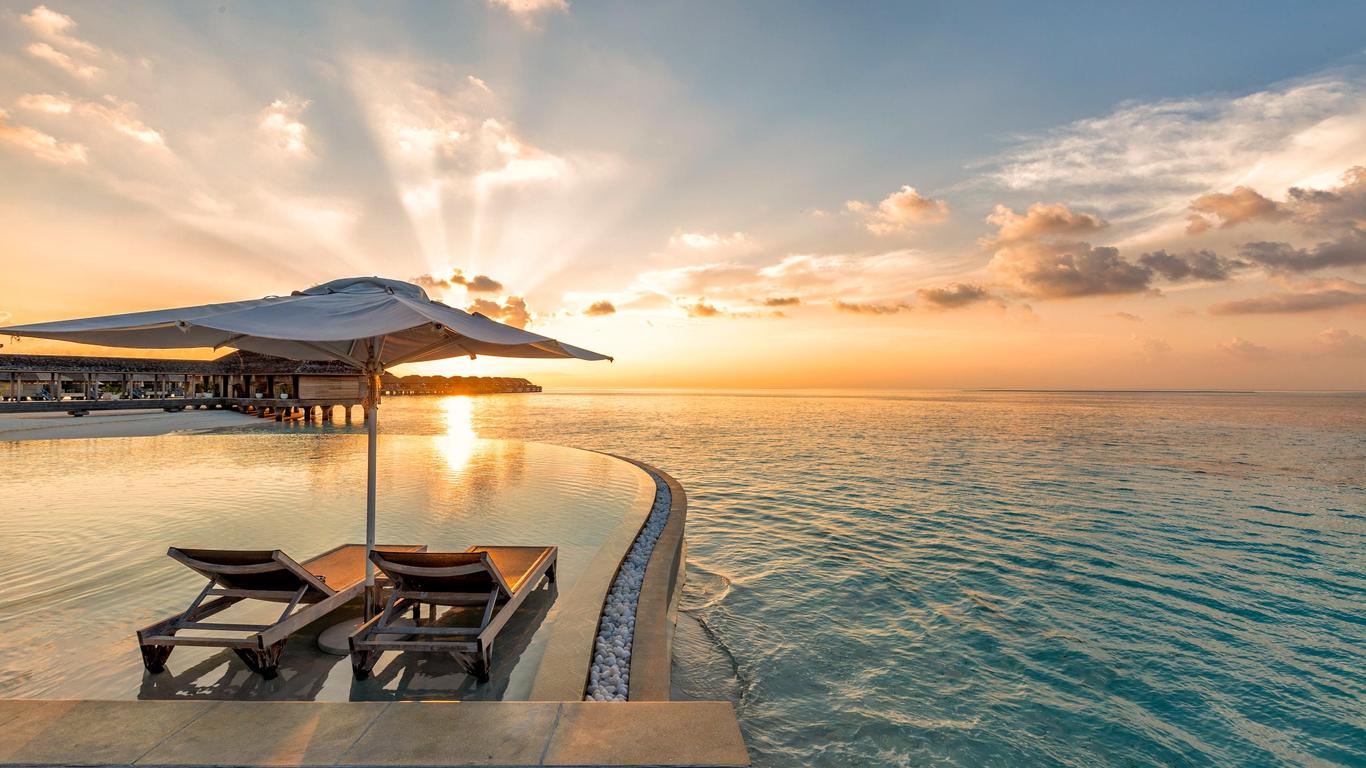 Hurawalhi Island Resort