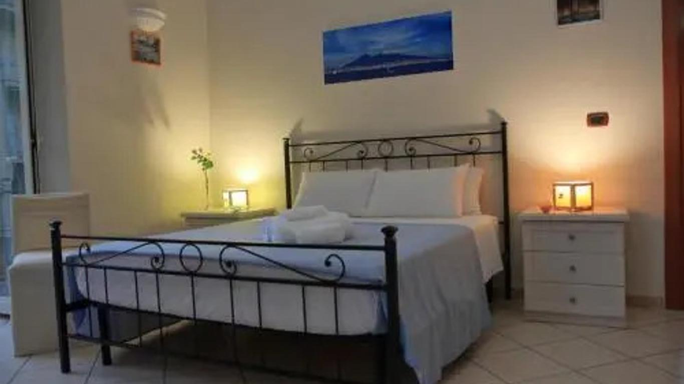 B&b Mitilini Central Station