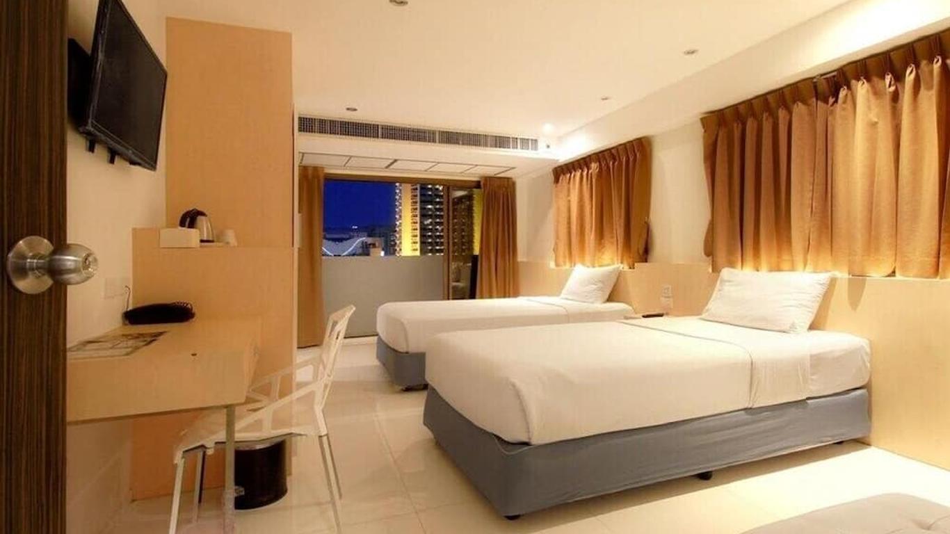 Ten Stars Hotel