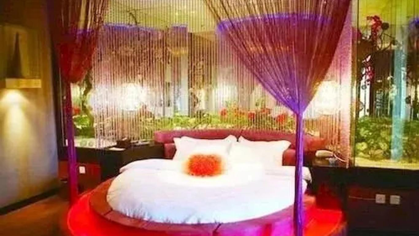 Aike 100 Business Hotel