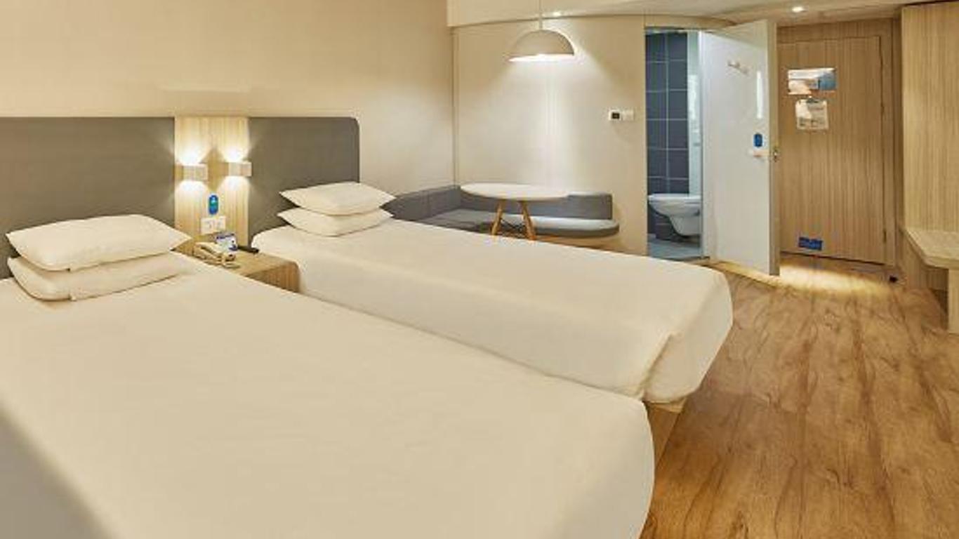 Hanting Hotel Jilin Jiangbei Park
