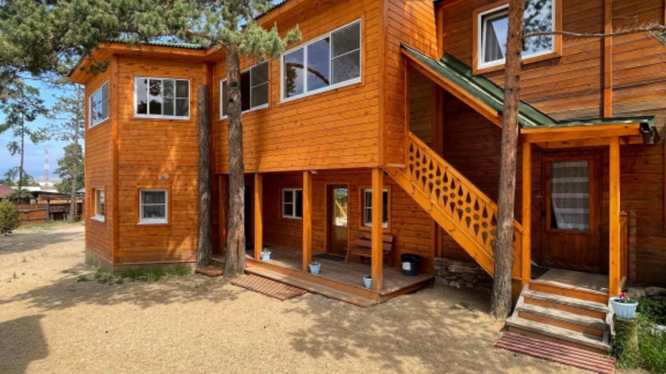 Lada Guesthouse