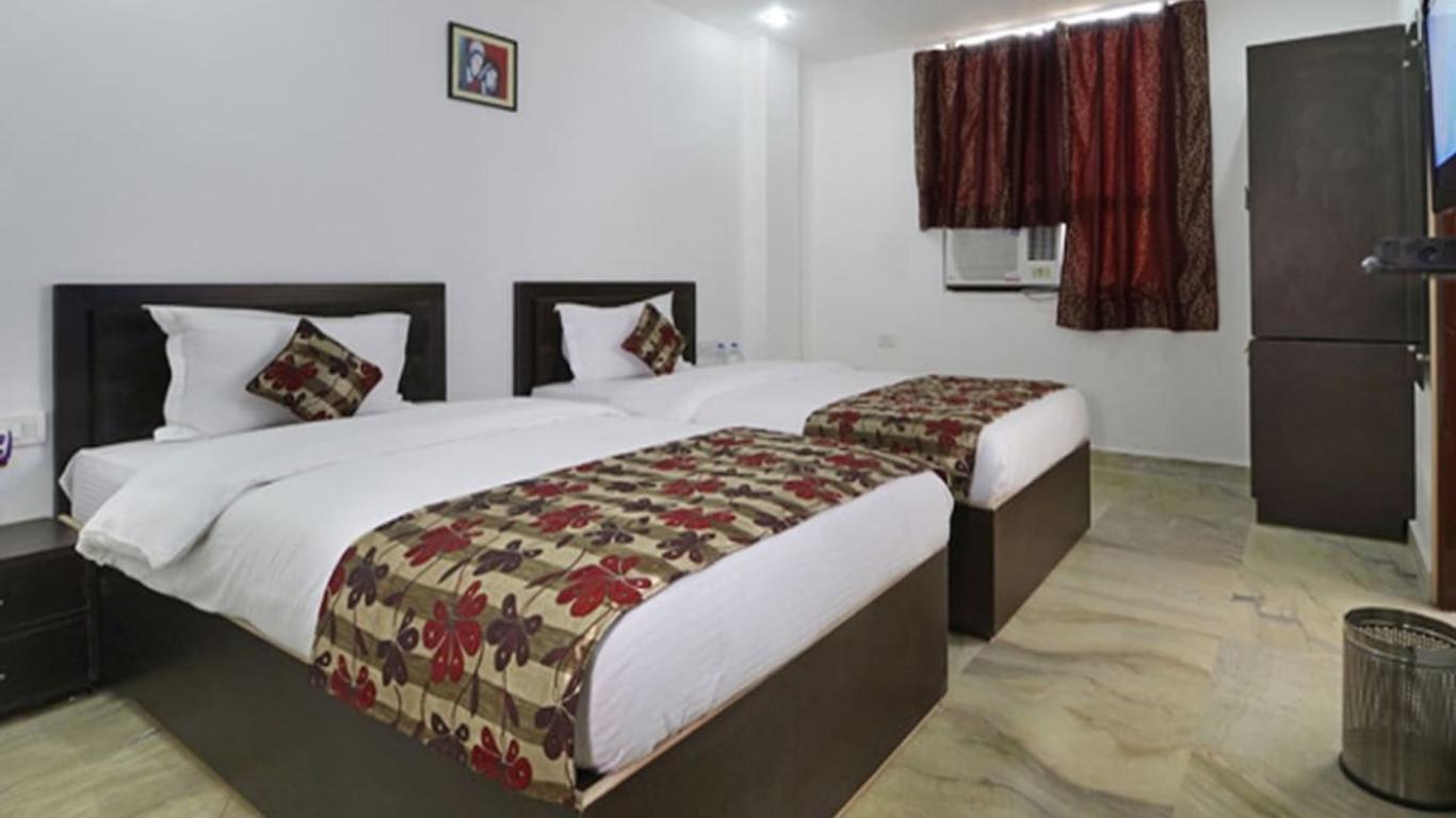 OYO 9367 Hotel Taj Galaxy