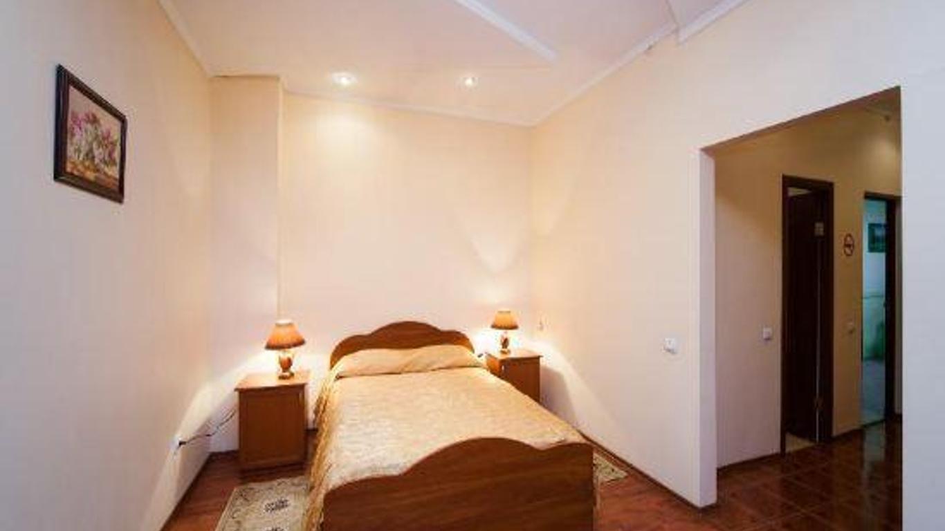 Vip House Hotel