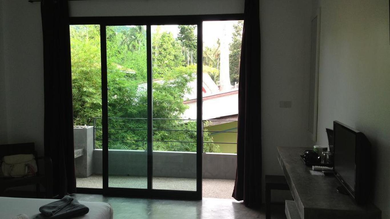 Sairee Sairee Guesthouse