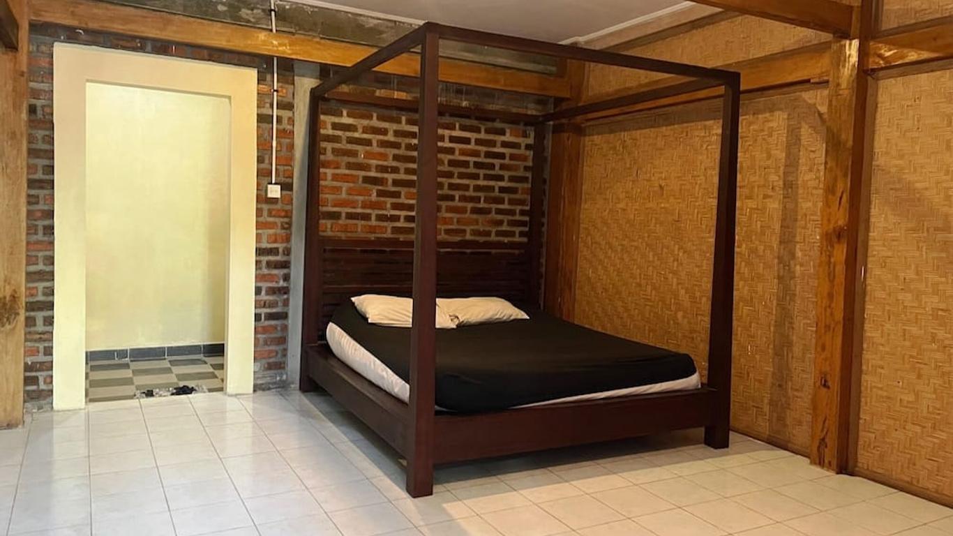 Da Housetel Kuta