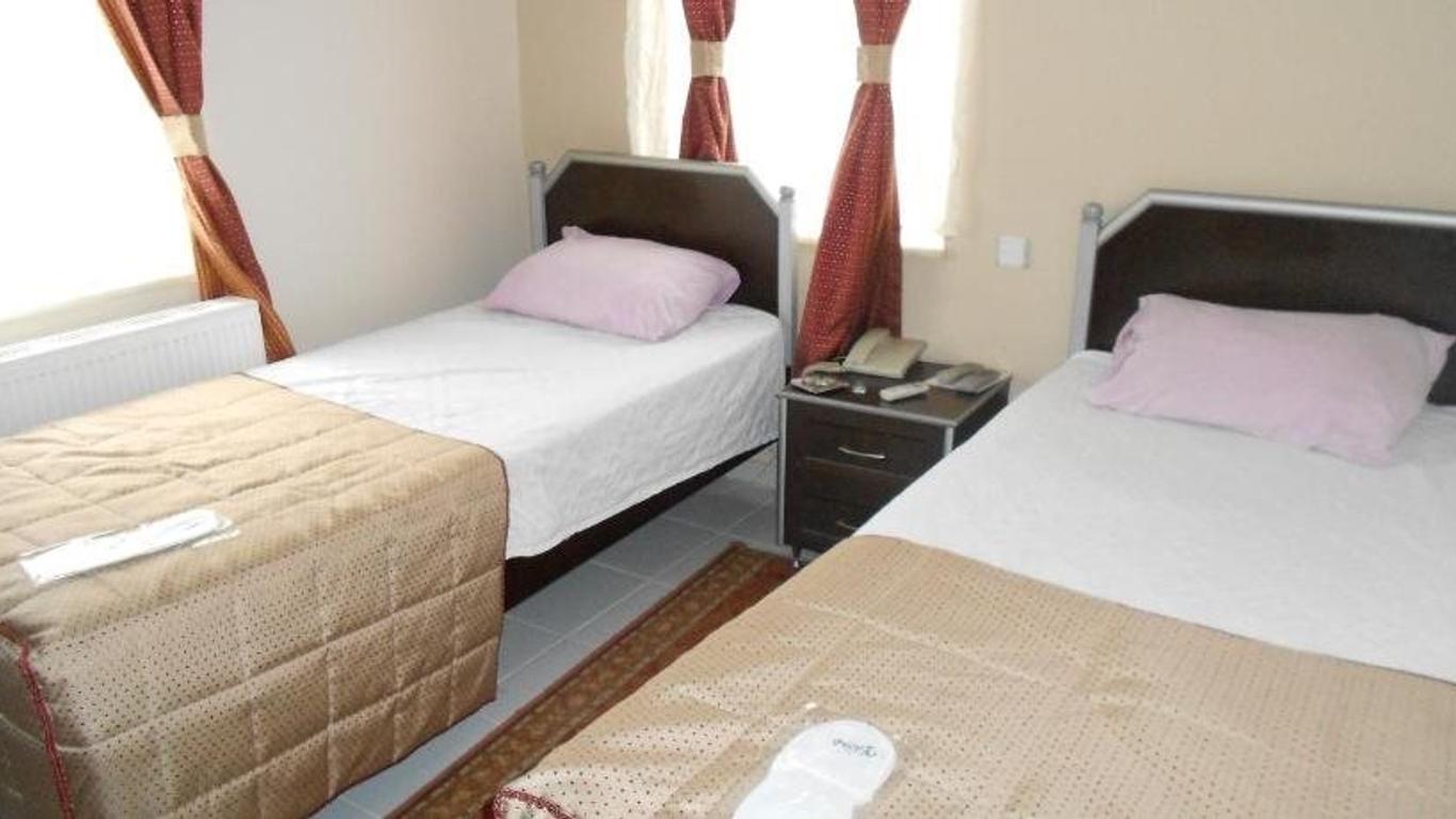 Yasar Hotel
