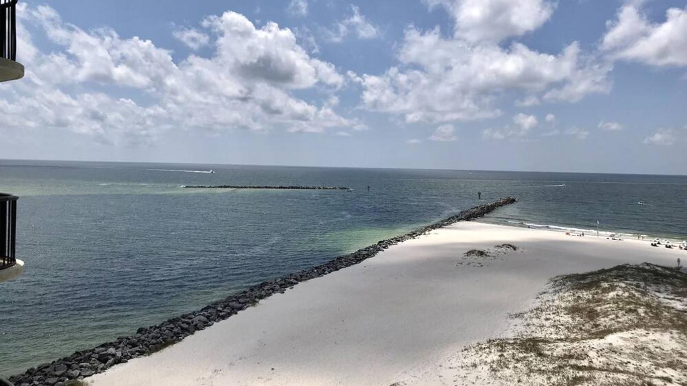 Grand Pointe 710 2 Bedrooms 2 5 Bathrooms Condo
