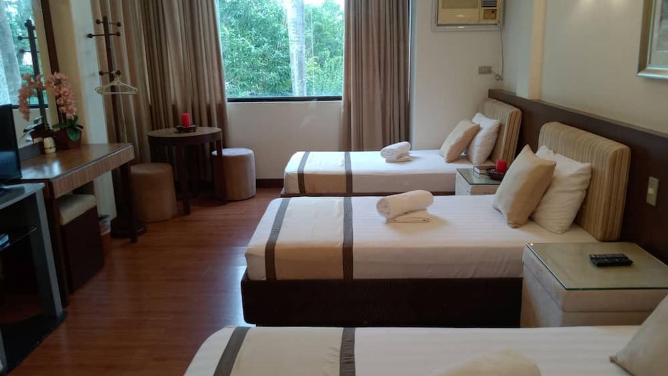 Splash Suites Hotel Laguna