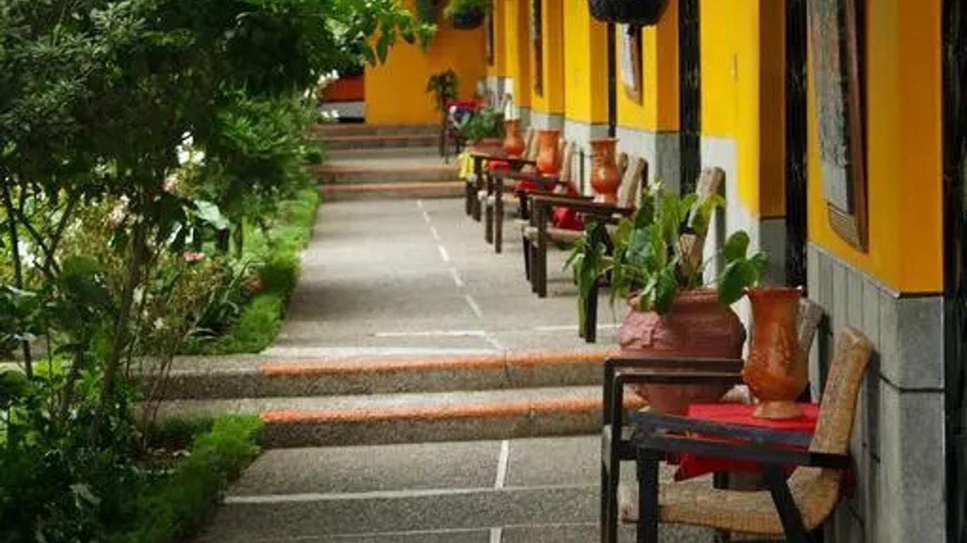 Hotel Cacique Inn