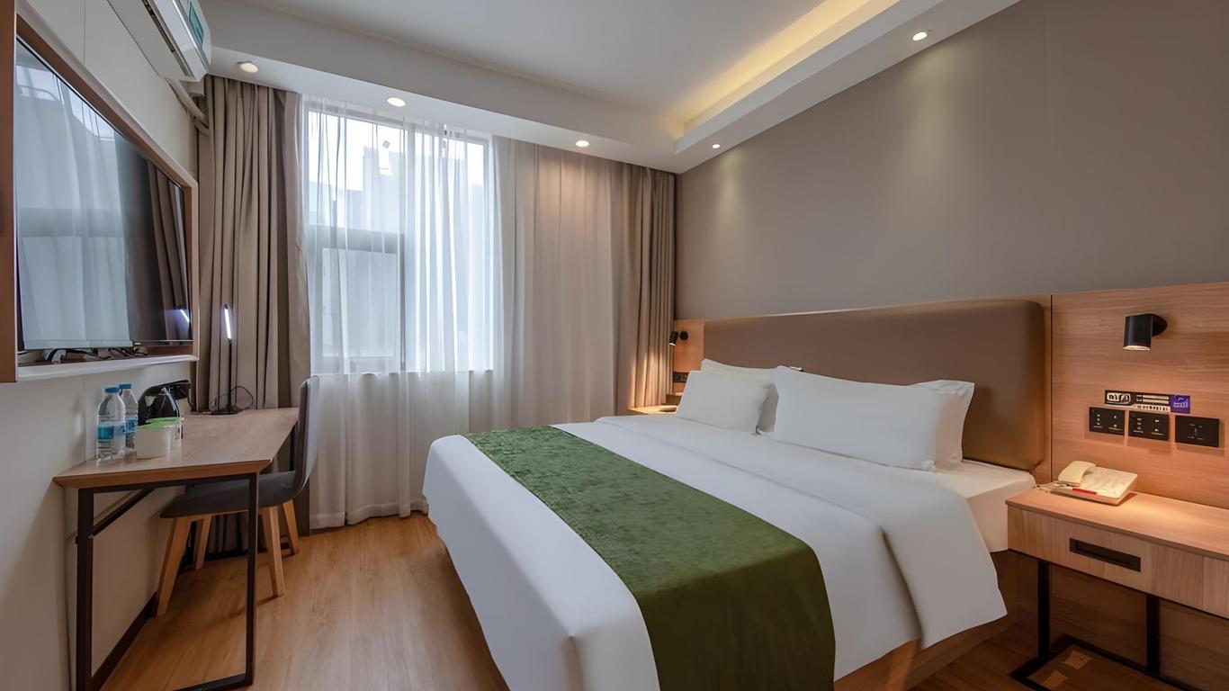 Green Tree Inn Smart Selection Hotel (Shanghai Hongqiao Road Metro Station)