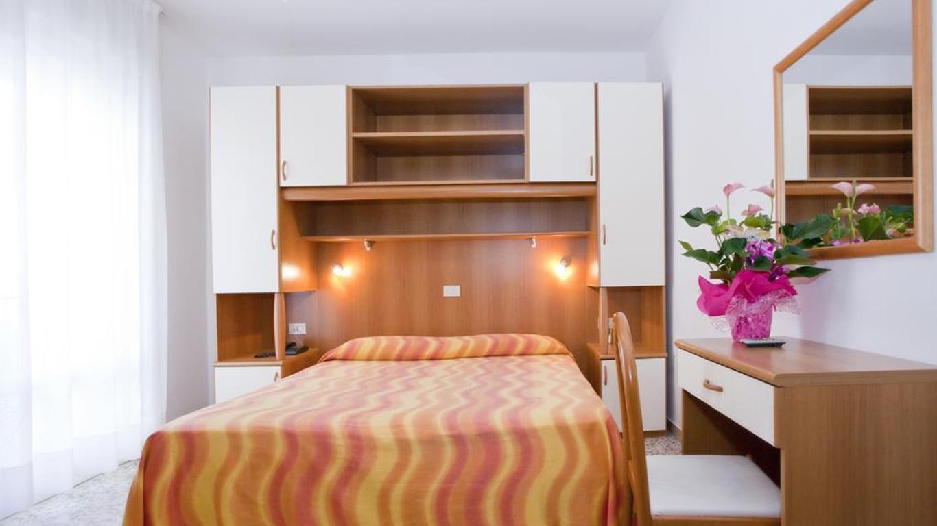 Hotel Atenea Golden Star