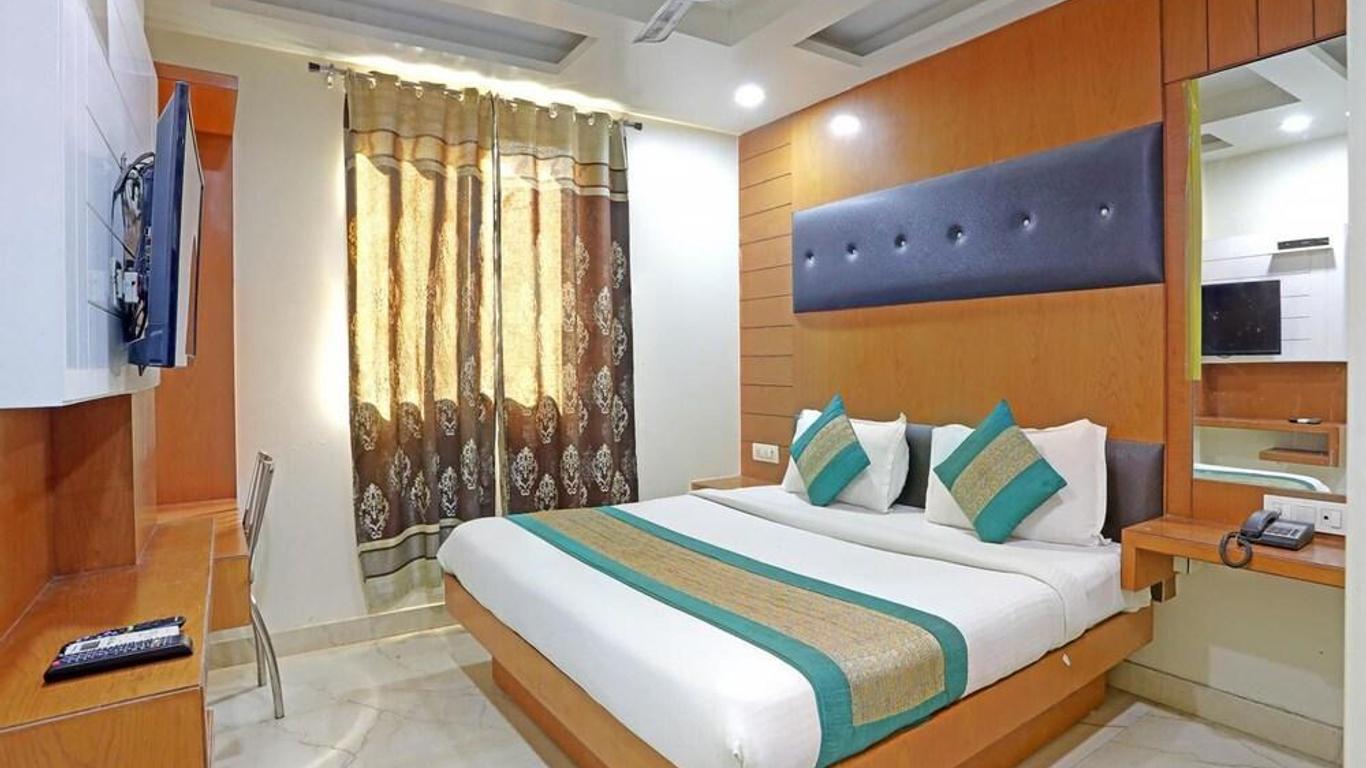 Hotel Tashkent Palace