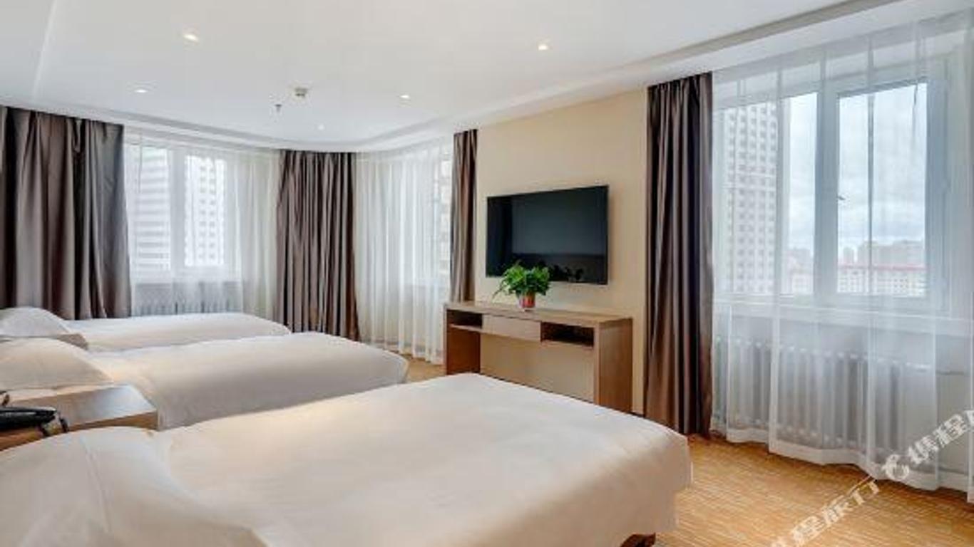 Longyun Hotel (Harbin Railway Station Square)