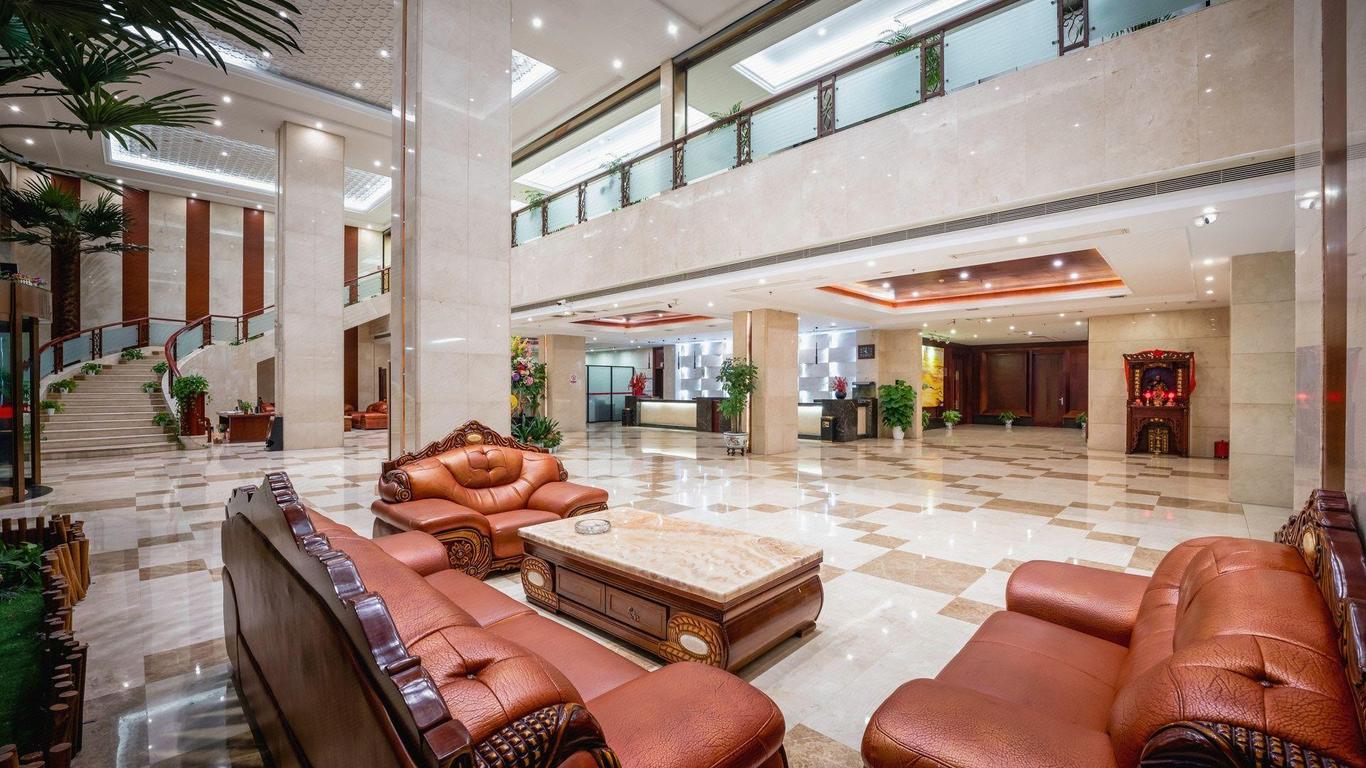 Jinhu Hotel