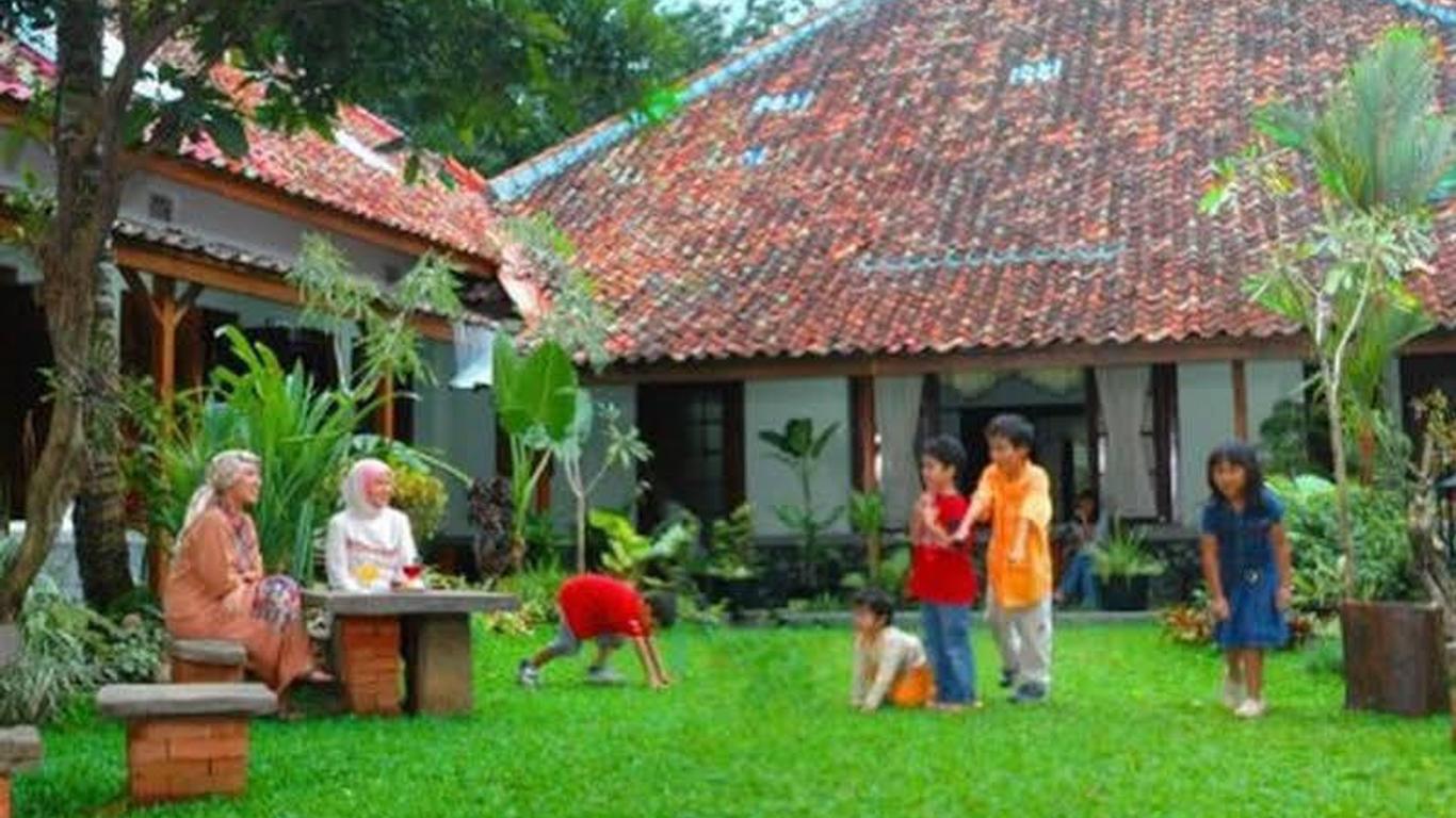 Rumah Ebo Hotel