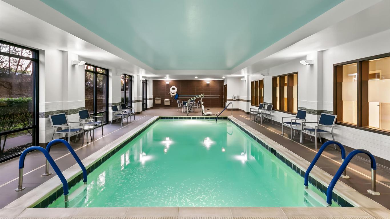 Hampton Inn & Suites Baltimore/Woodlawn
