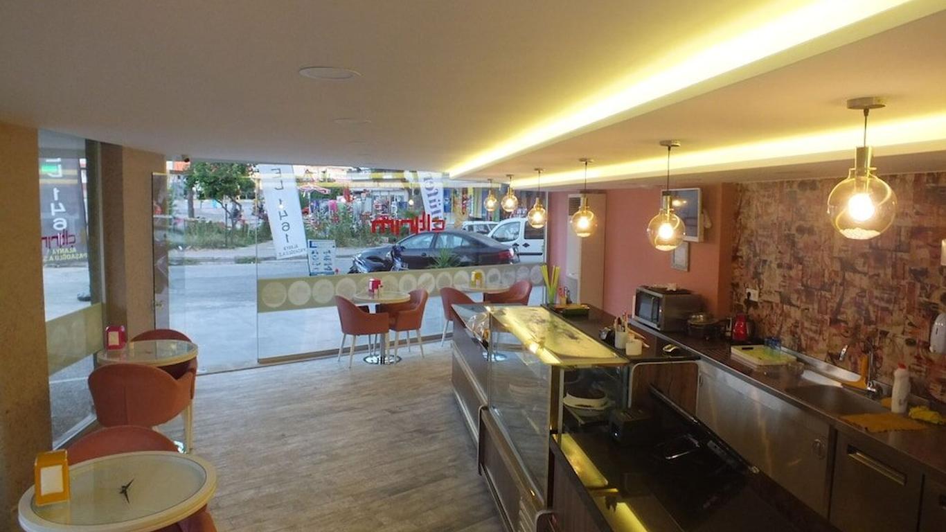 Hotel 1461