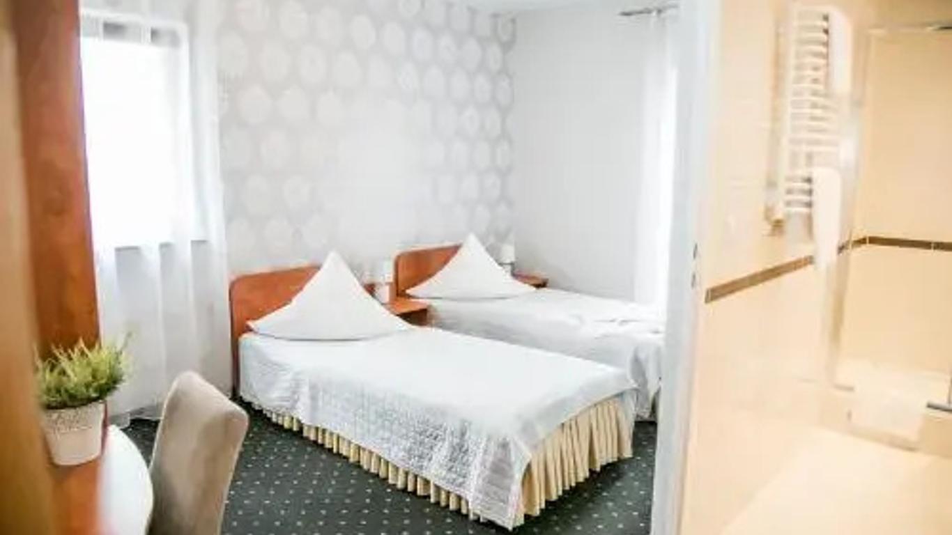 Hotel Oaza