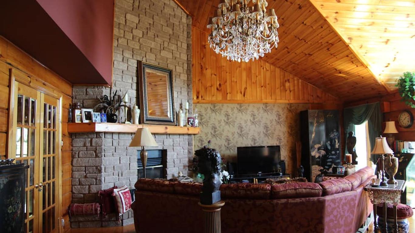 Jewel On The Hill Bed & Breakfast