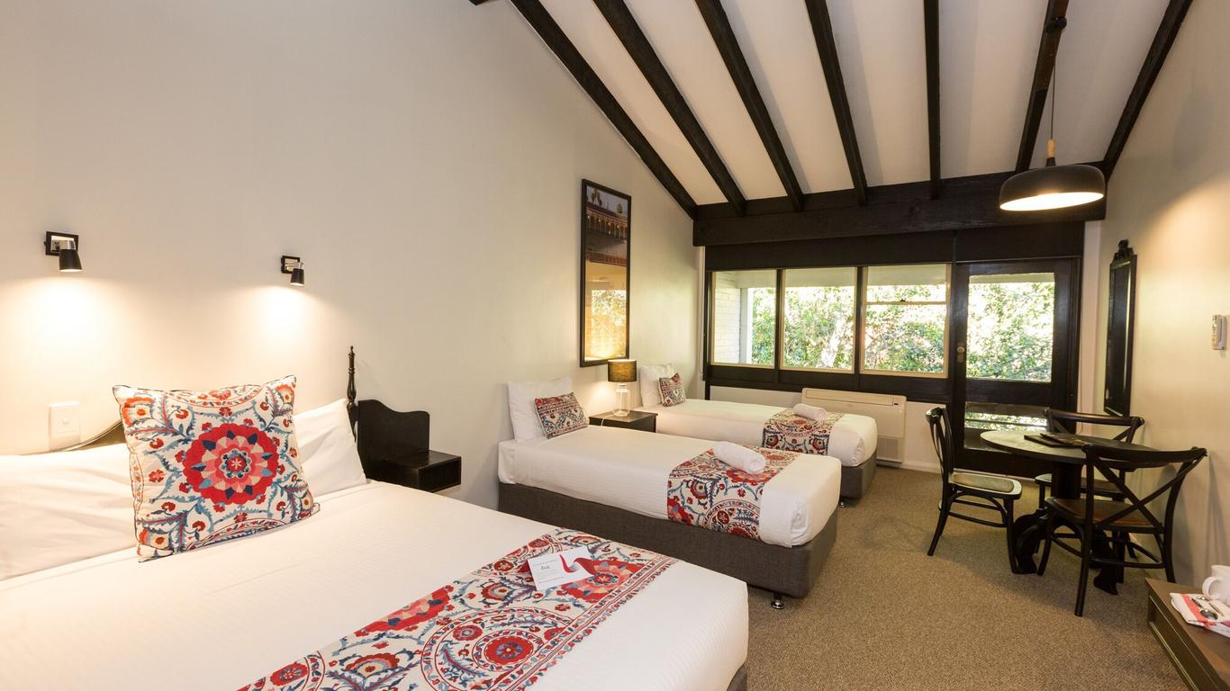 Econo Lodge Hacienda International