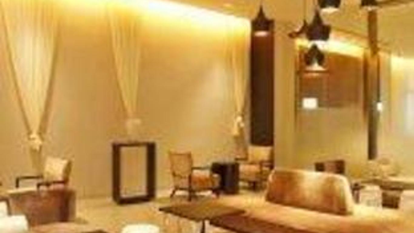 Jinjiang Inn Selected Shenzhen Huanggang Port Huangcheng Plaza