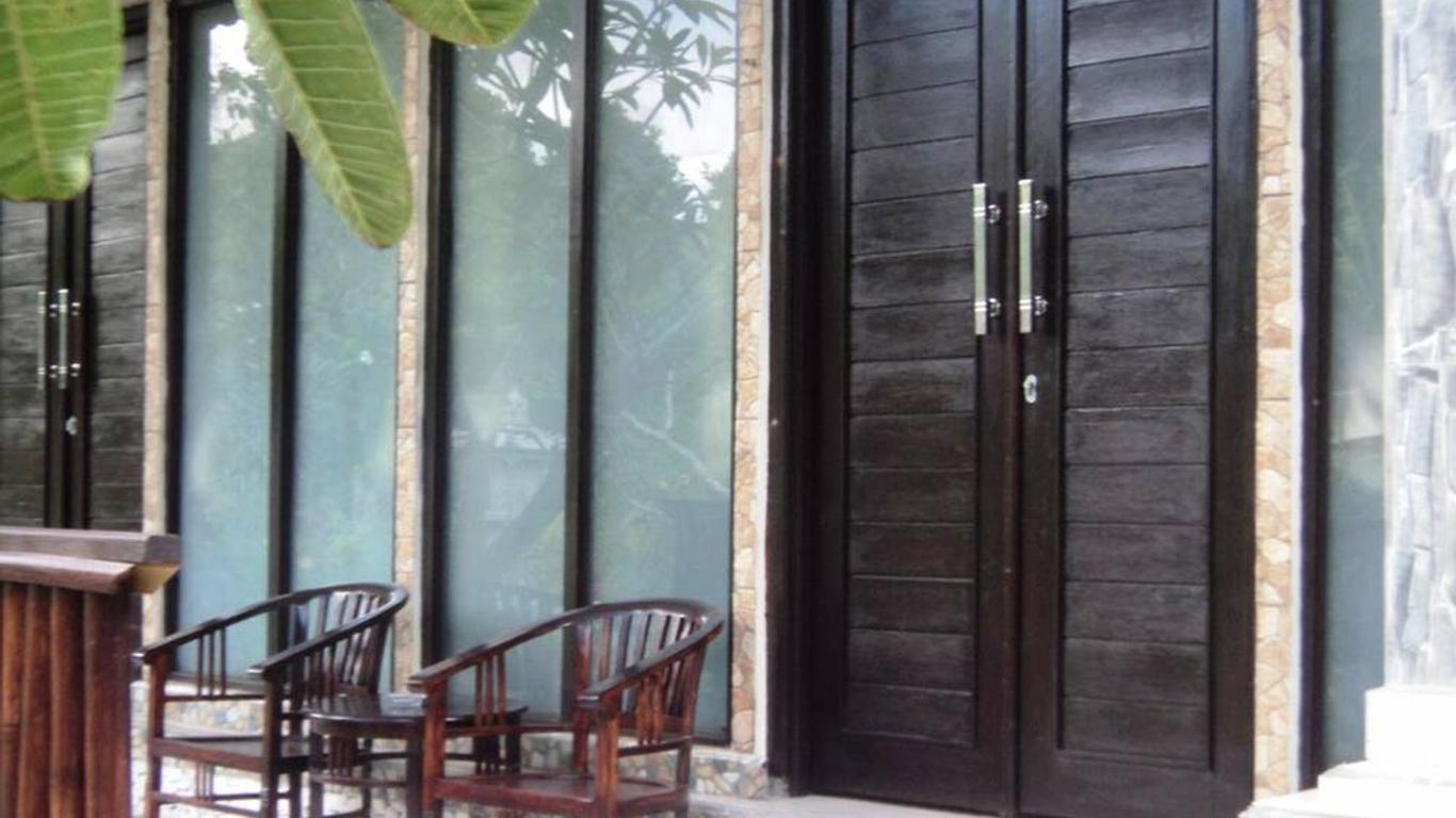 Villa Green House