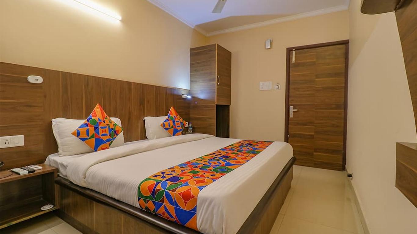 Fabhotel Golden Sunrise Inn