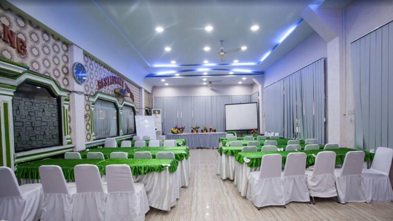OYO 1140 Hotel Tresya Tanjung Balai