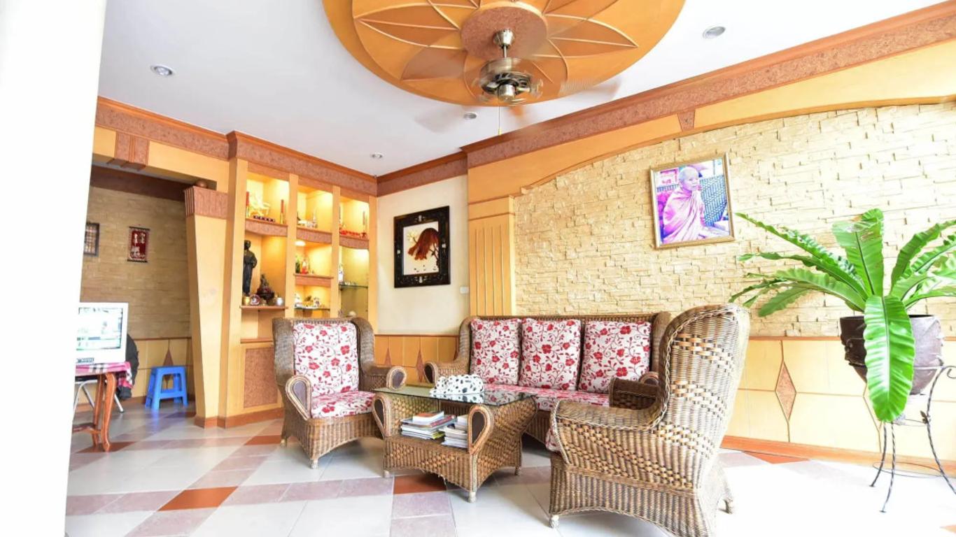 Sansabai House Hotel
