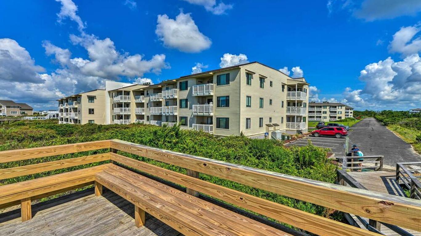Point Emerald Resort Retreat Walk to Beach!