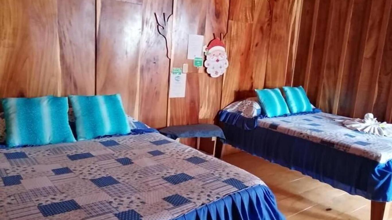 Pensión y Cabinas Colibrí B&B Costa Rica