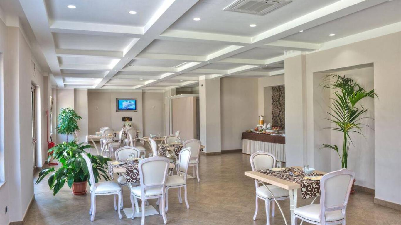 Giga Hotel