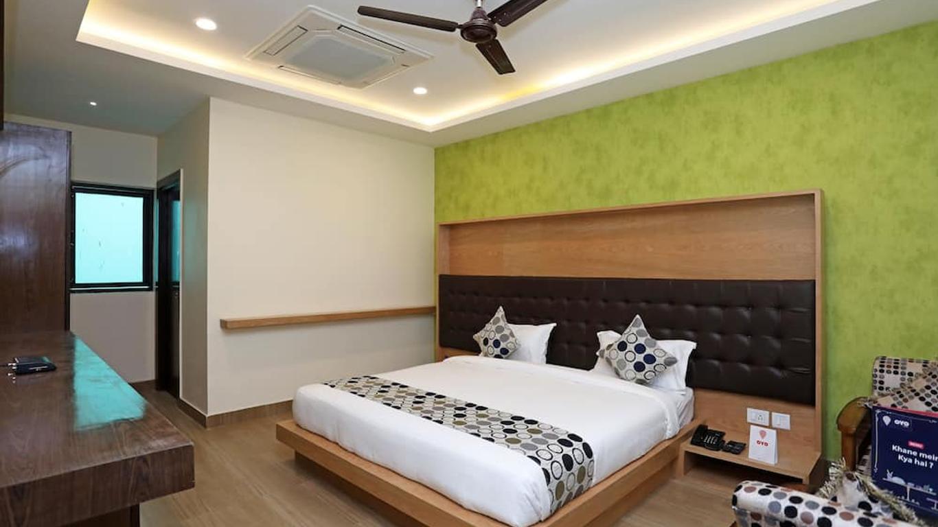OYO 11666 Hotel Prakash Inn