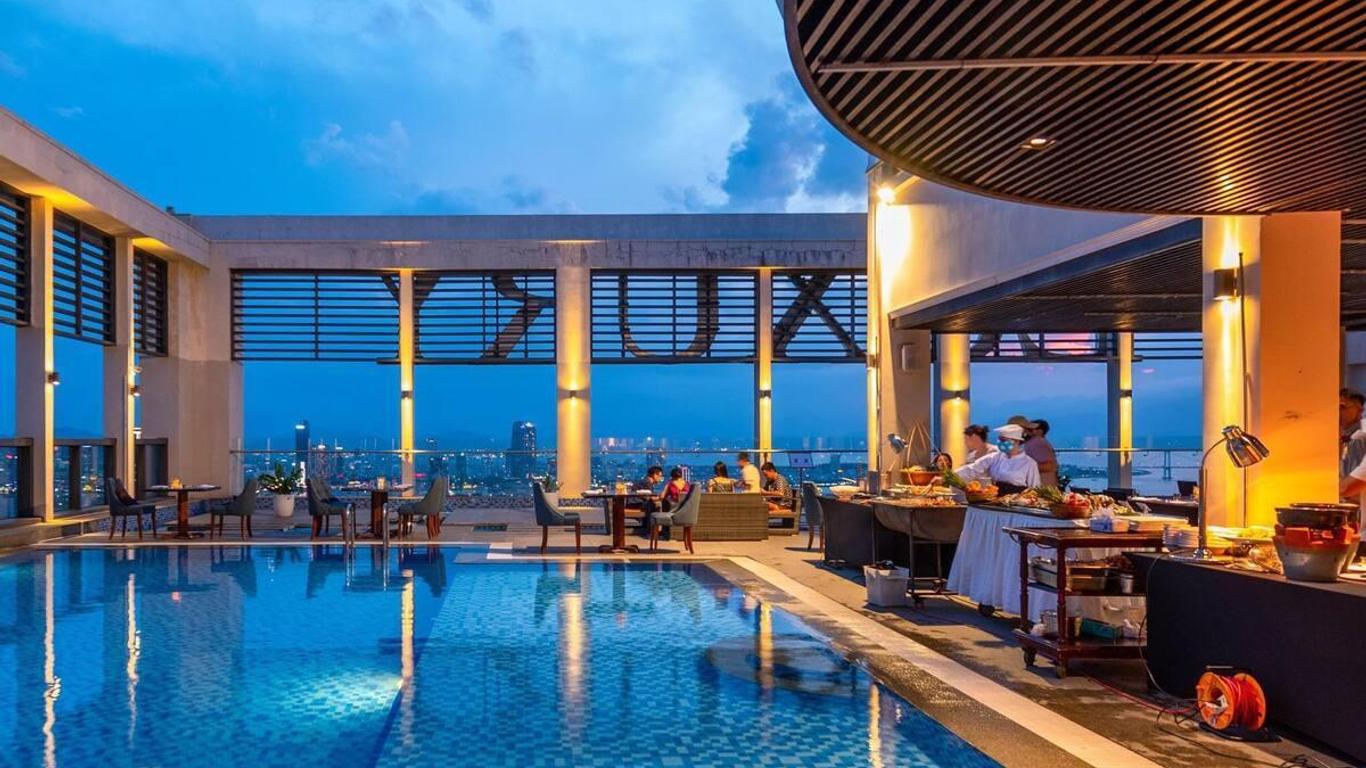 Altara Suites Da Nang By Ahg