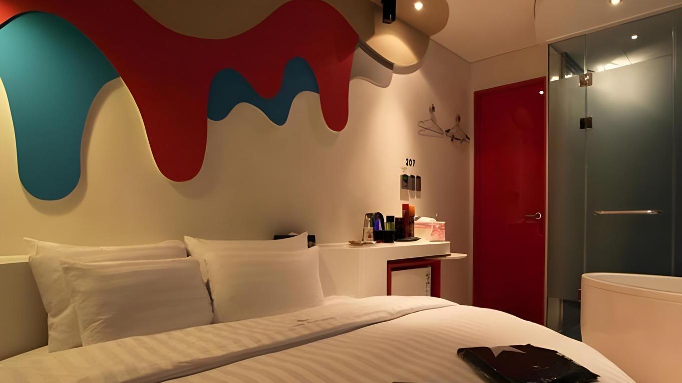 Nine Star Hotel