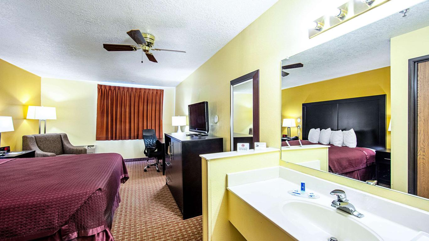 Rodeway Inn & Suites