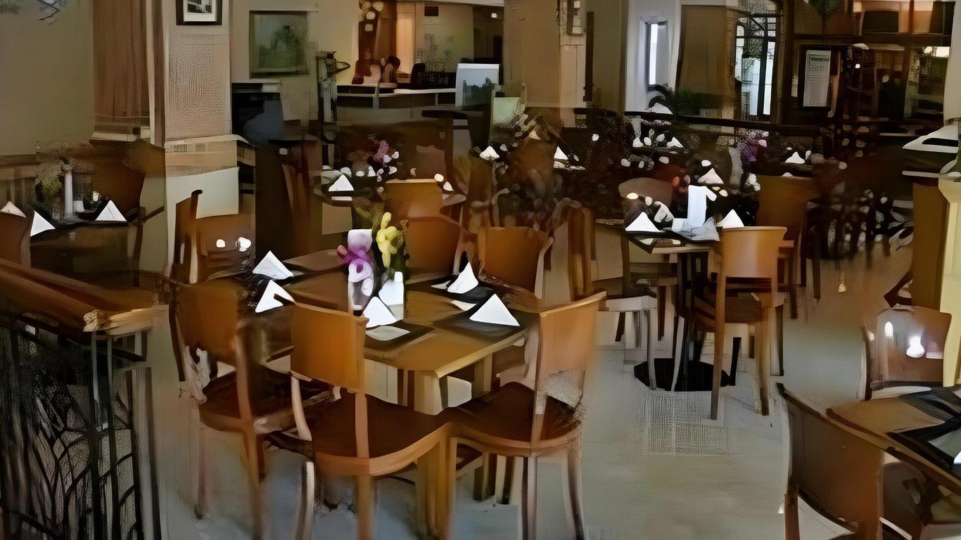 Mega Cikini Hotel