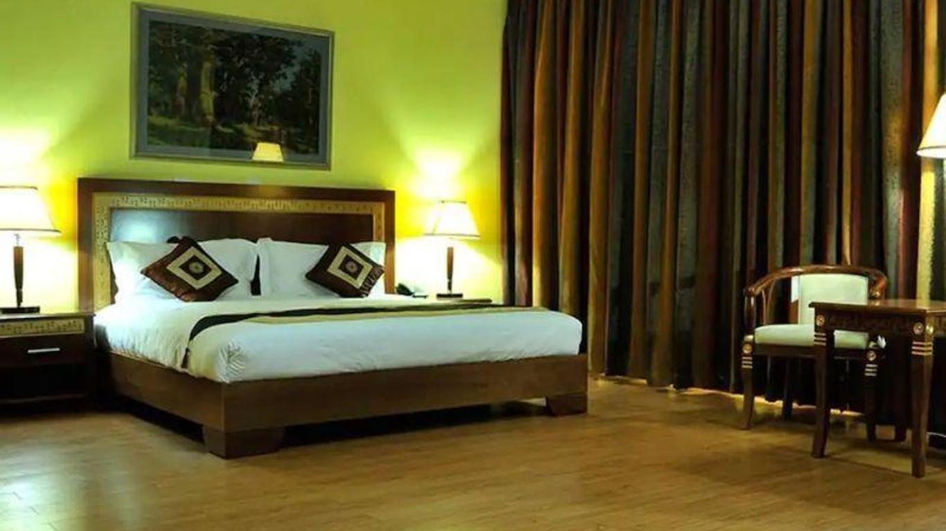 Nomad Paradise Hotel