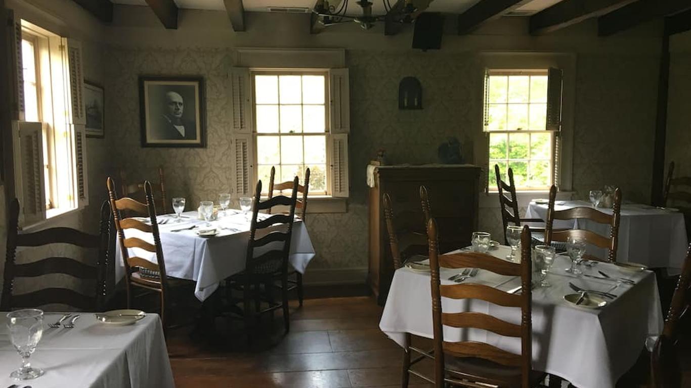 Spread Eagle Tavern and Inn