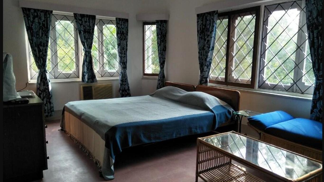 Hotel Meera Paradise