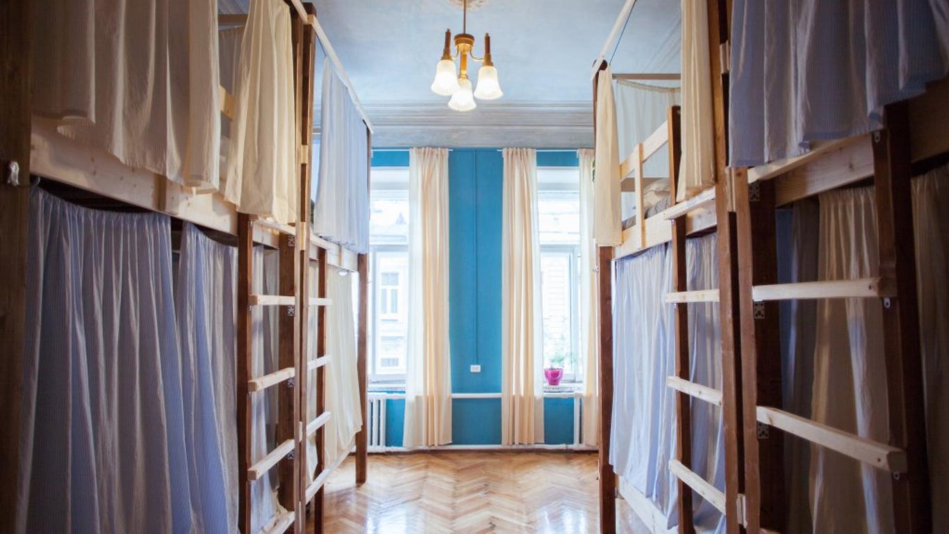 Polosaty Hostel