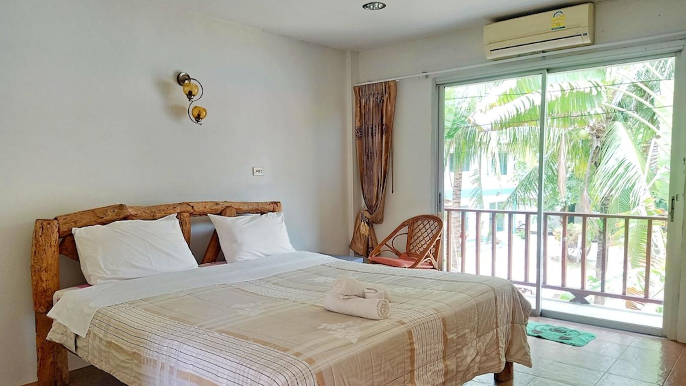 Wangnamkam Riverside Resort