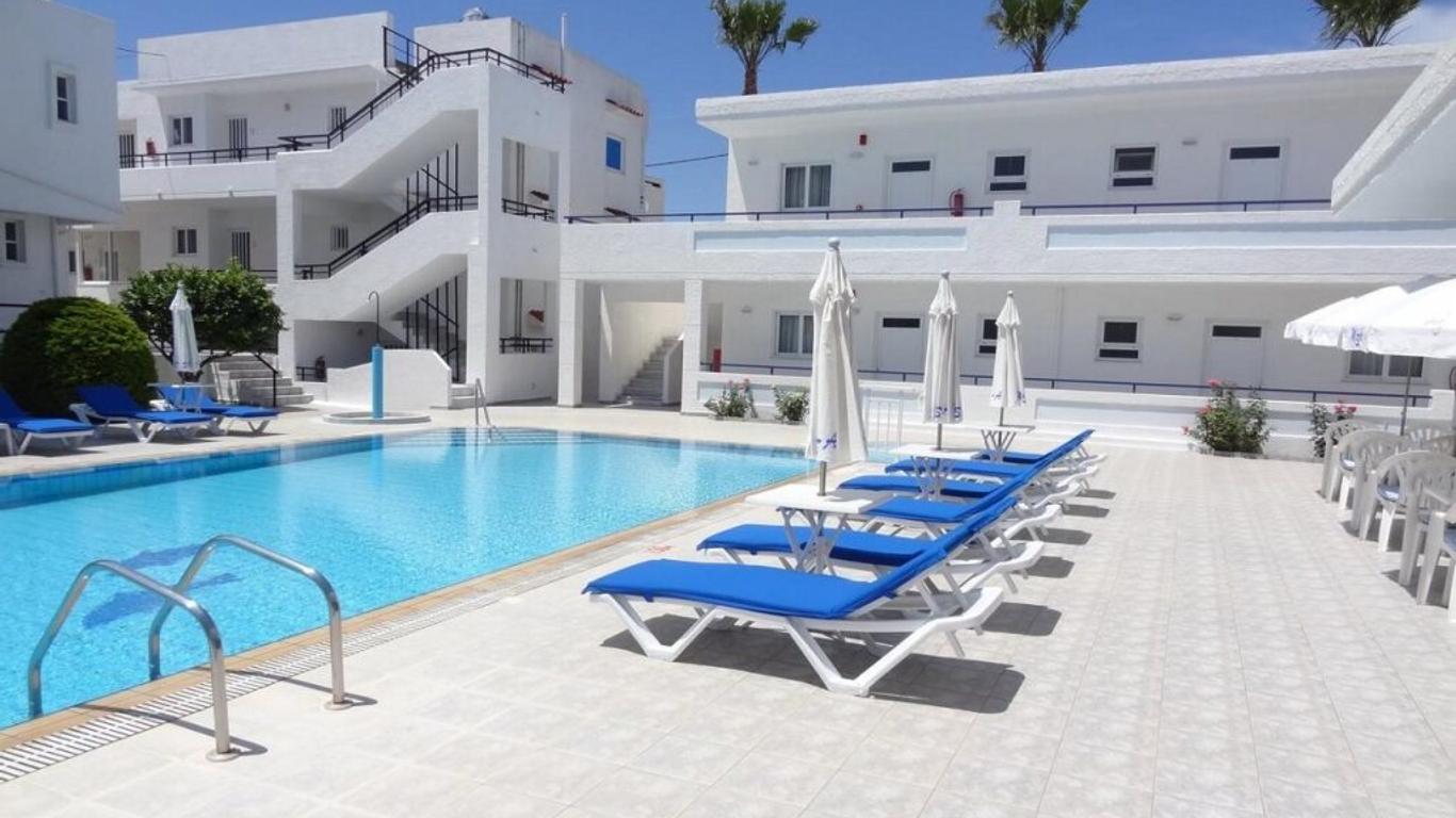 Michalis Studios & Apartments