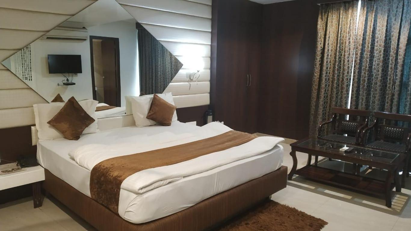 D Grand Hotel