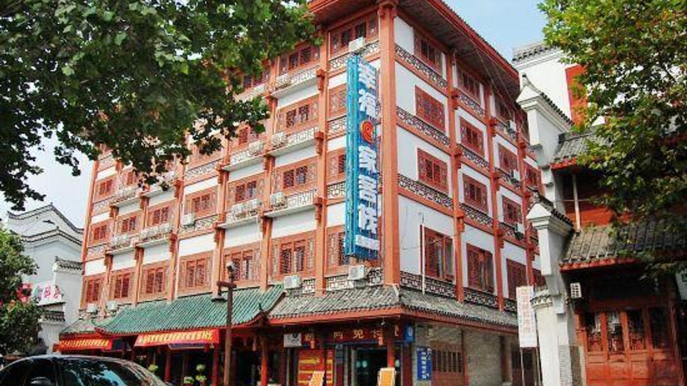 Happy Family Hotel
