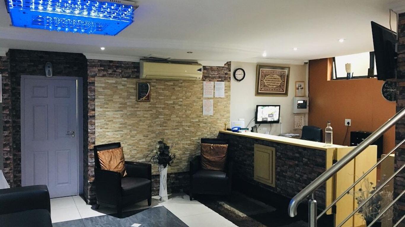 Al Hamra Hotel